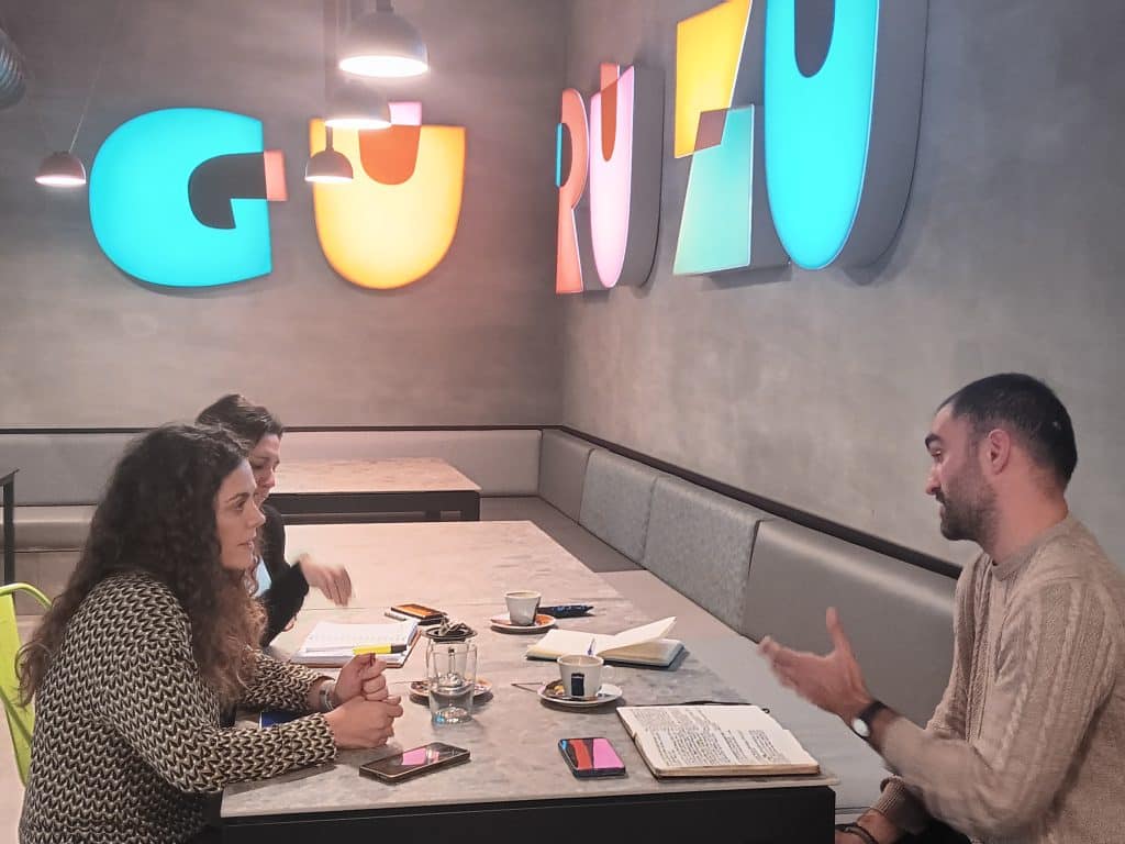 Encuentro con la ONG Creamos Guatemala